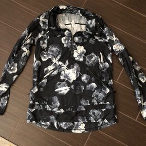 Lulu lemon pull over